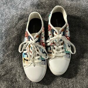 JeepGirl tennis shoes size 10. Excellent condition.